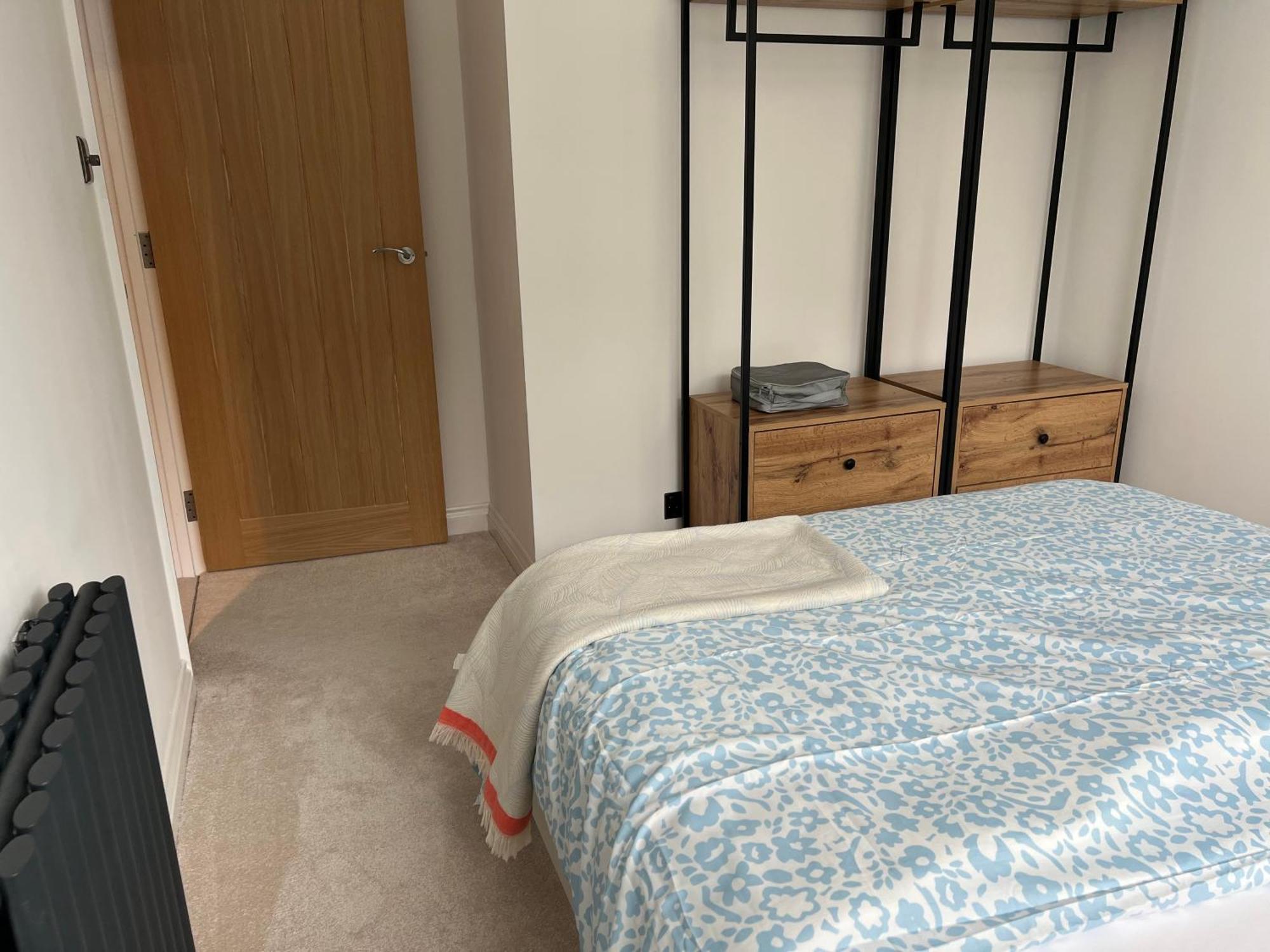 Modern And Cozy Retreat In - Oxford- Sleeps 4 In A Quiet Location Apartment